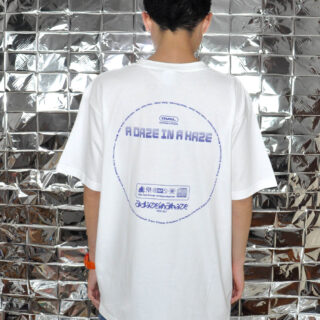 DYGL『A Daze In A Haze』限定盤付属Tシャツ | Model: Kazumichi Komatsu