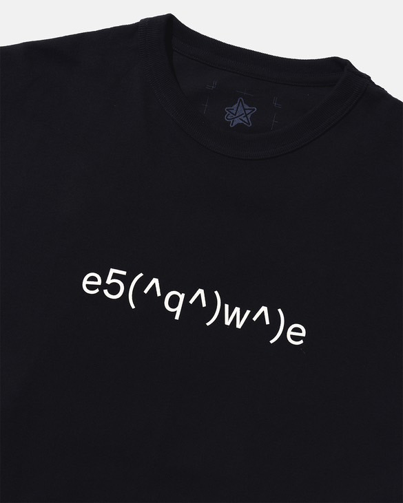 esqwe「T-Shirt」