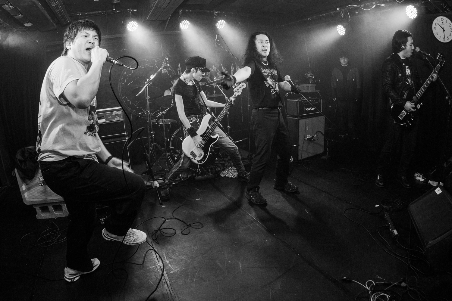 KLONNS feat. Winston from DEFEAT THE GIANT | Photo ©Willy Chen