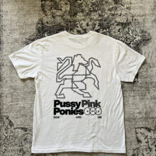 歌代ニーナ "Pussy Pink Ponies Squad" Tee