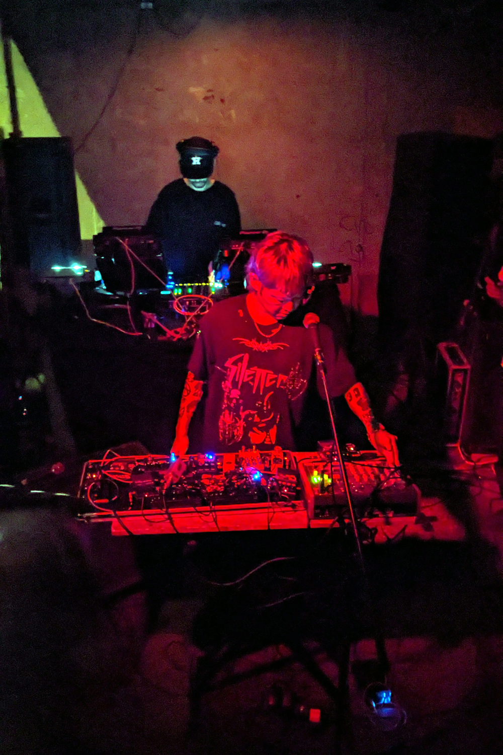 6LVCK H3RXN (AIWABEATZ + YVKI TVMVNX) | Photo ©久保田千史