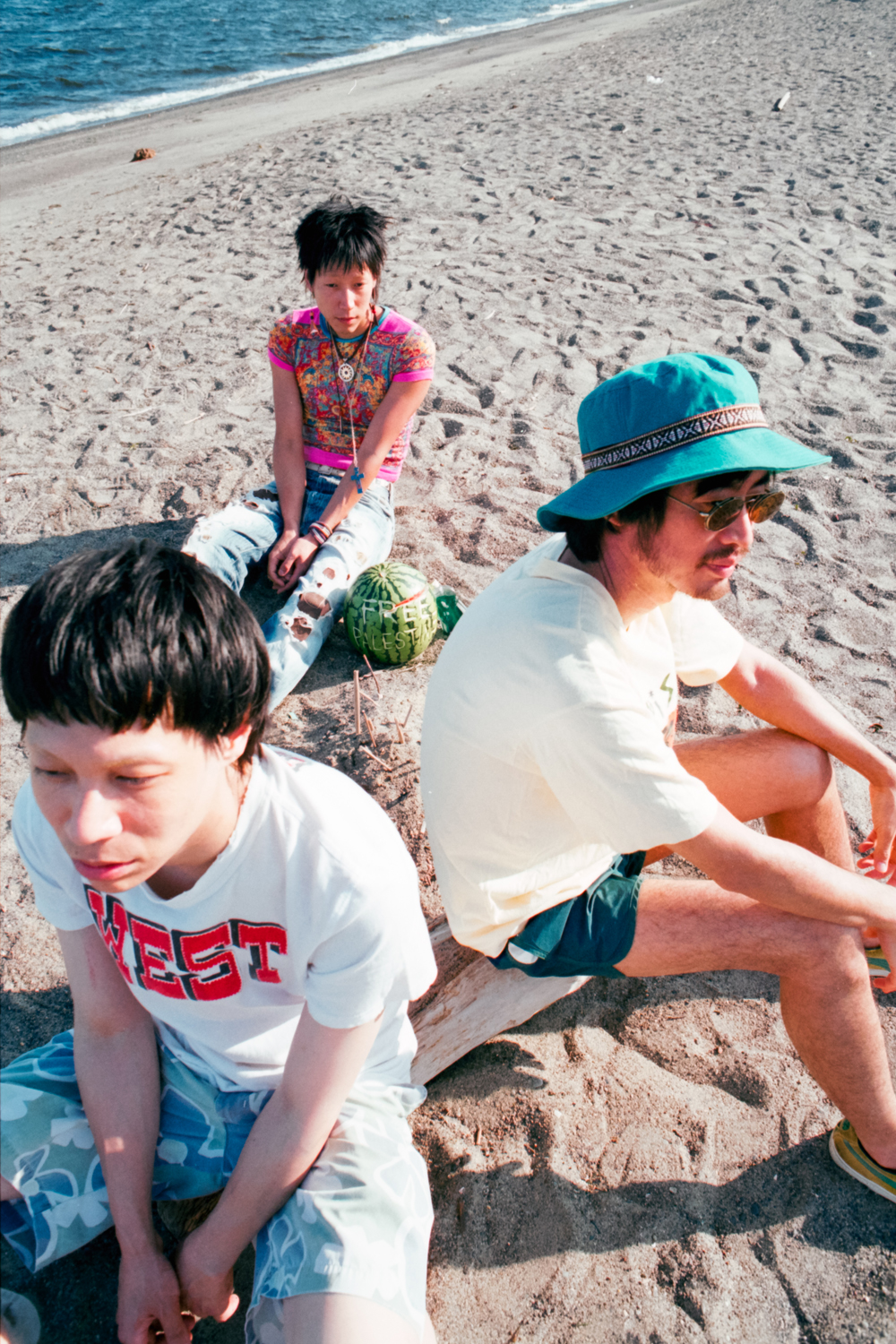 フー・ドゥ・ユー・ラブ | Photo ©西邑匡弘