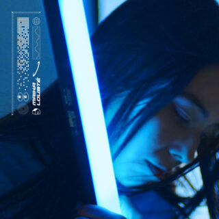 Maika Loubté 『Vital』