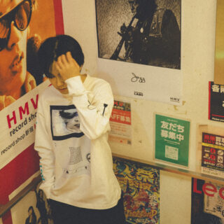 「中原昌也アートワーク Remix Tシャツコレクション」『中原昌也作業日誌 2004→2007』ロングスリーブ Remixed by 宇川直宏 | Photo ©寺沢美遊