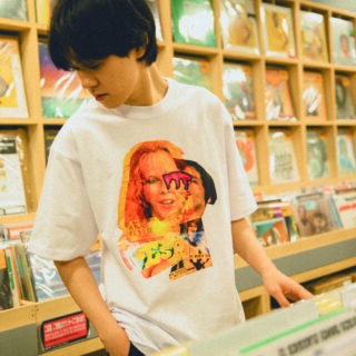 「中原昌也アートワーク Remix Tシャツコレクション」コラージュアート『無題』 ショートスリーブ Remixed by 高橋ヨシキ | Photo ©寺沢美遊