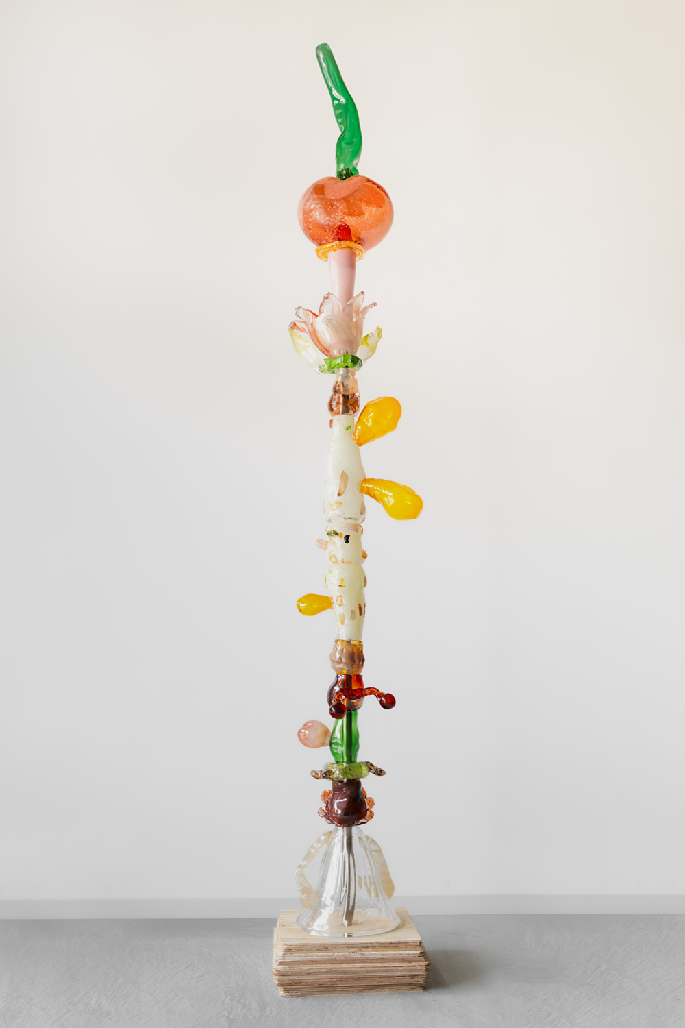 Yuri Iwamoto『Living Tree #1 fruit』