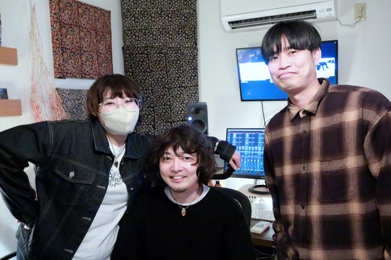 ラブリーサマーちゃん + 横山 令 (SML) + 新間雄介 | Photo ©久保田千史